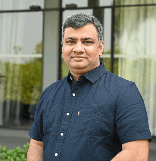 Vinayak Ravi